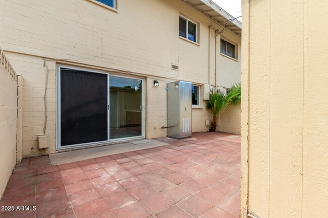 Building Photo - 4715 S Mill Ave