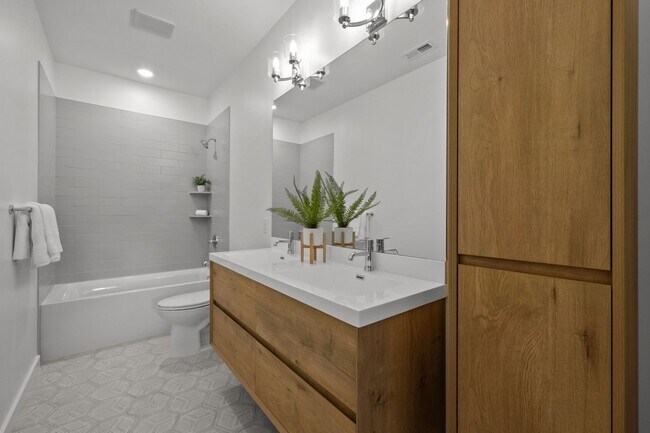 Building Photo - Stunning New Construction Home in the Hear...