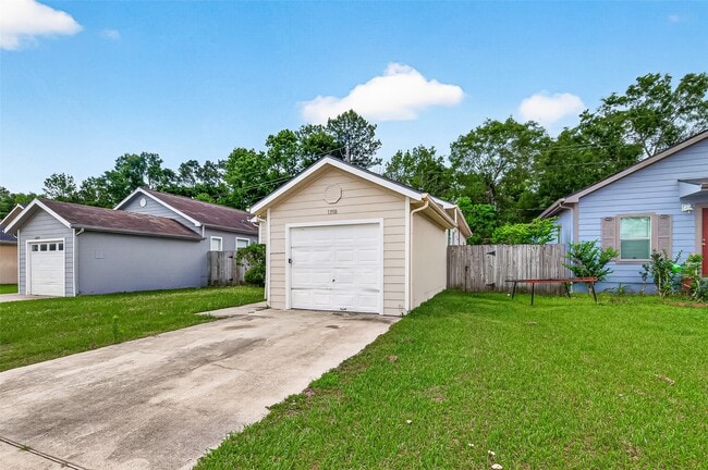 Building Photo - 11918 Greensbrook Forest Dr