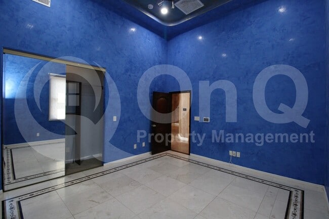 Building Photo - 15118 E Camelview Dr