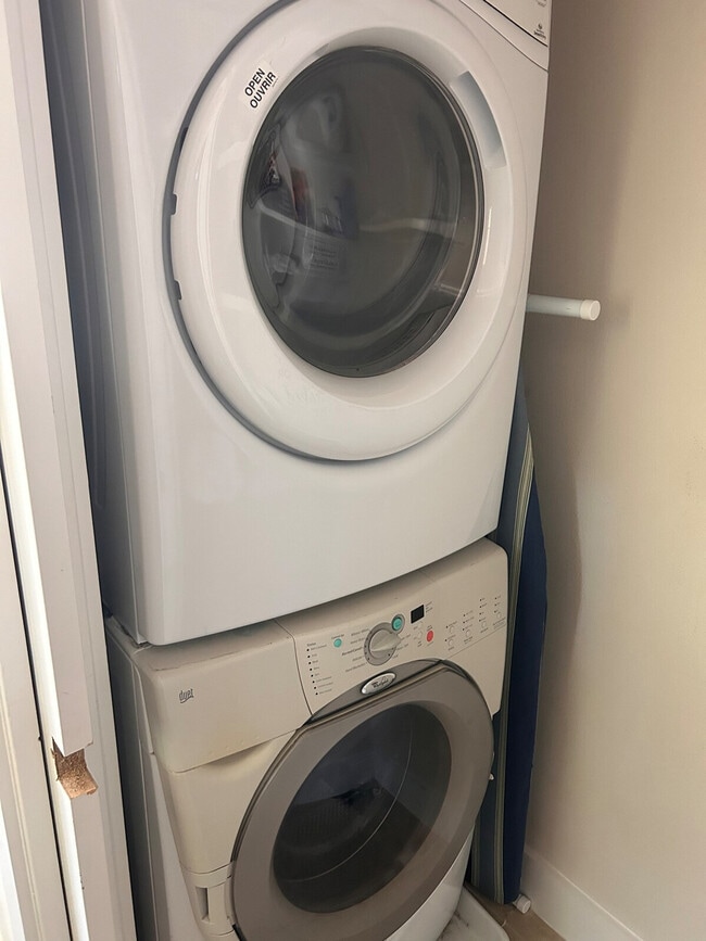 Building Photo - 1905 Frazier Ave