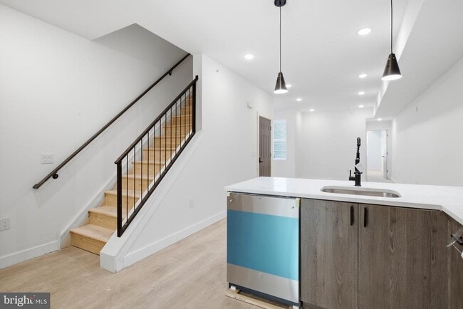 Building Photo - 2326 N 16th St