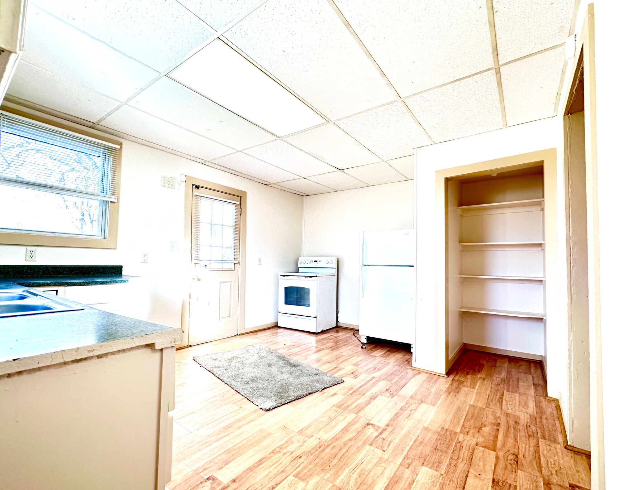 Building Photo - 8 W Lutton St