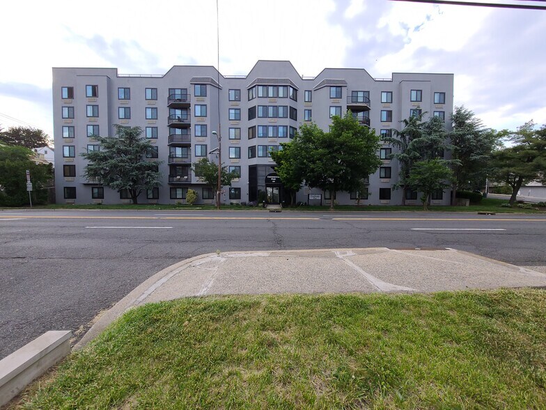Building front entrance - 115 Polifly Rd