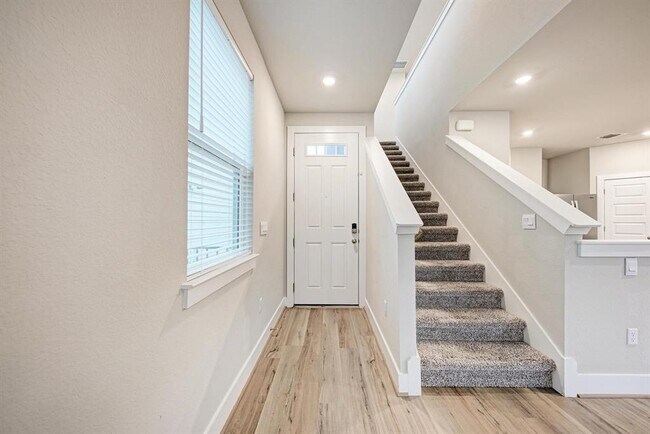 Building Photo - 7319 Travertine Spring Dr