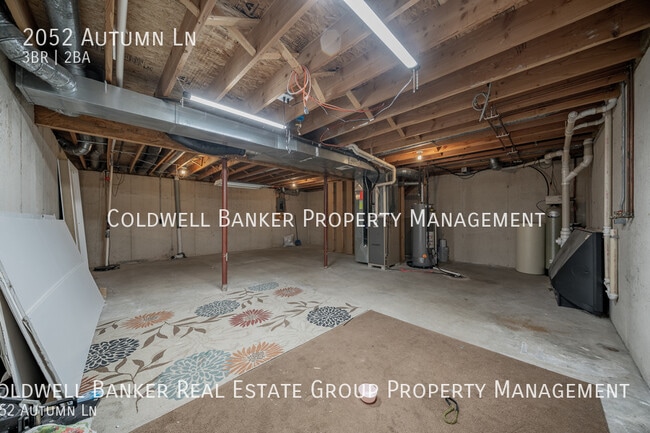 Building Photo - 2052 Autumn Ln
