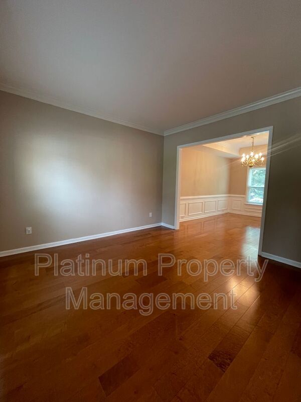 Building Photo - 4916 Durley Ln SE