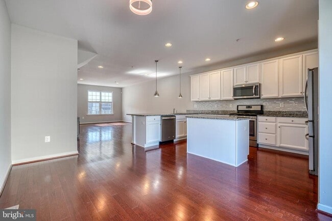 Building Photo - 985 Morgan Run Rd