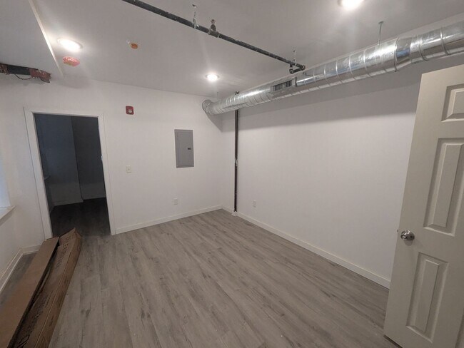 Building Photo - 6614 Rising Sun Ave