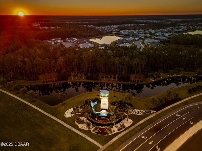 Building Photo - 225 St Somewhere Dr