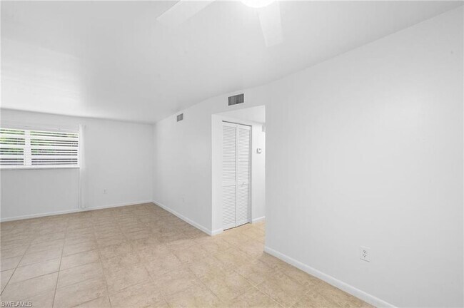 Building Photo - 4290 Gulfstream Dr
