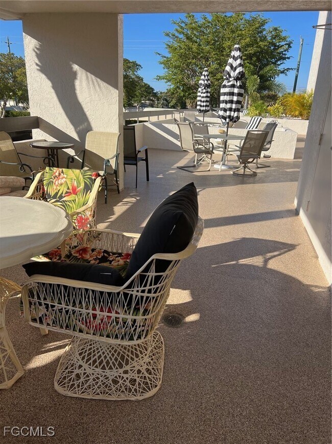 Building Photo - 4100 Steamboat Bend E