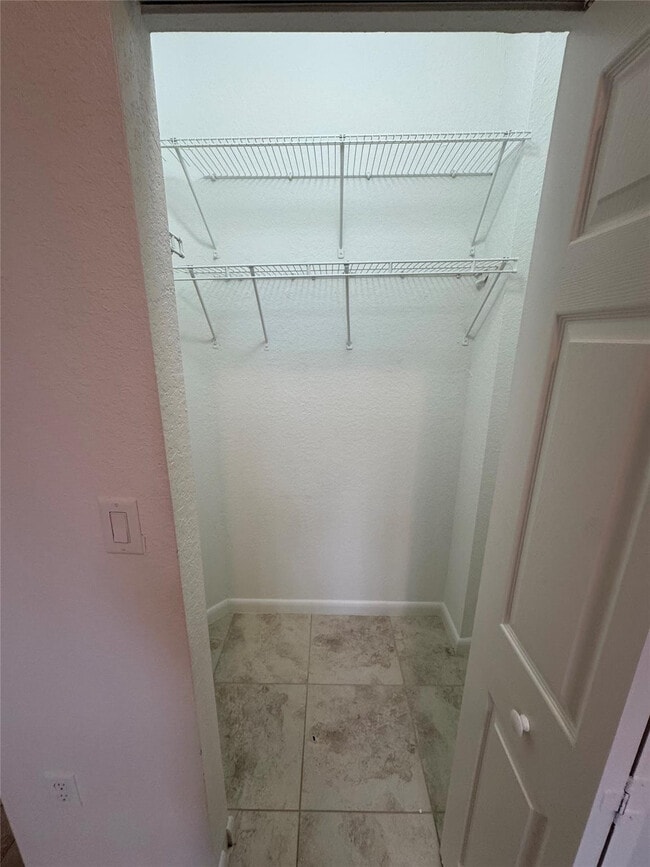 Building Photo - 4903 SW 140th Terrace