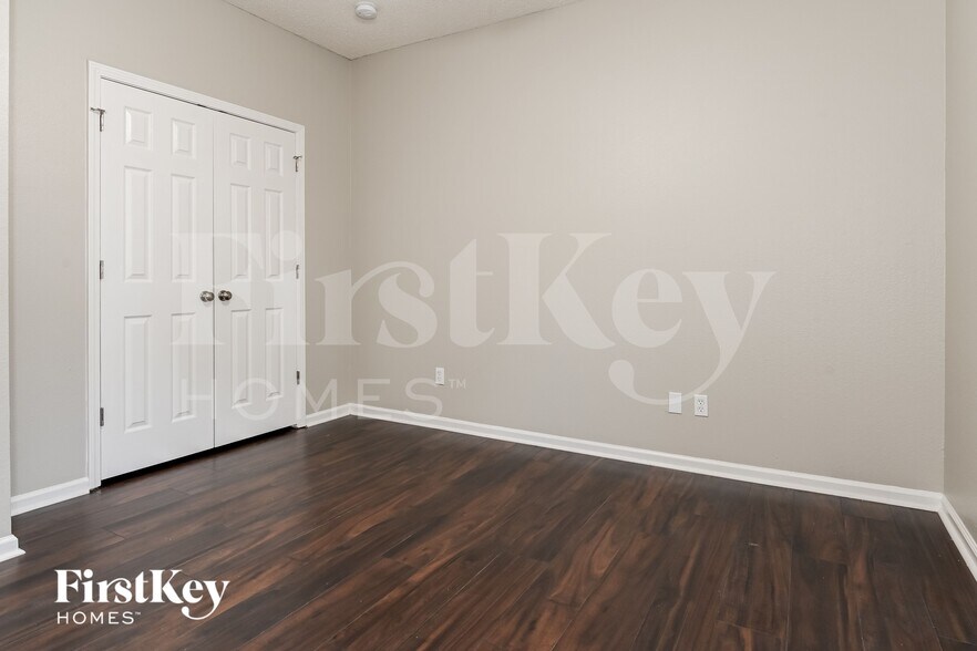 Building Photo - 3207 Rosselle St