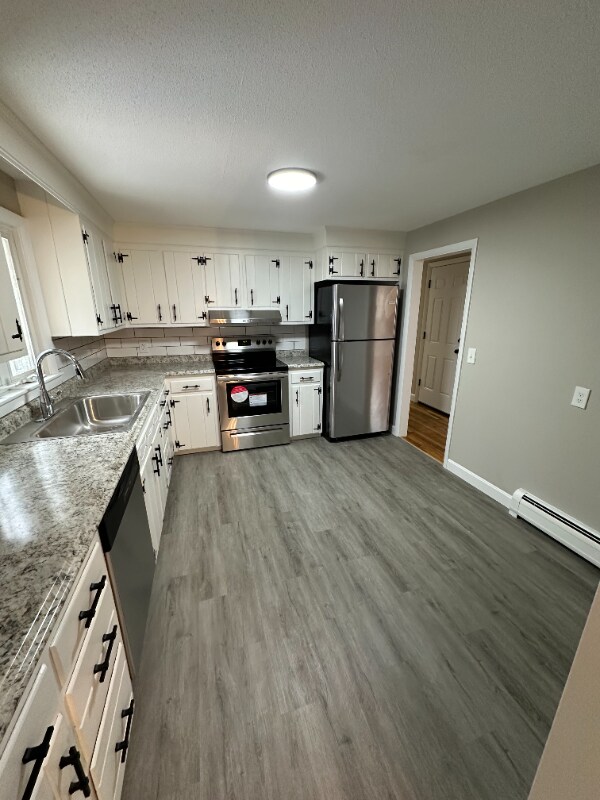 Building Photo - 285 Pinewood Dr