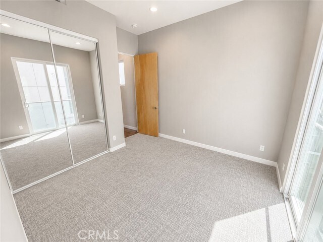 Building Photo - 2406 Ocean Dr