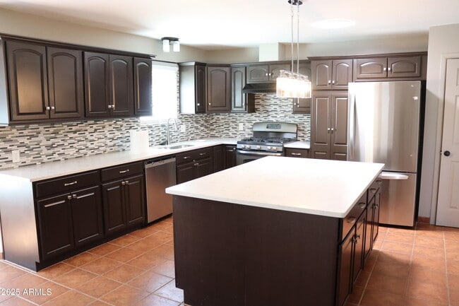 Building Photo - 3712 St Andrews Dr