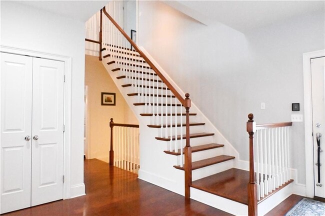 Building Photo - 4 Wimbledon Cir