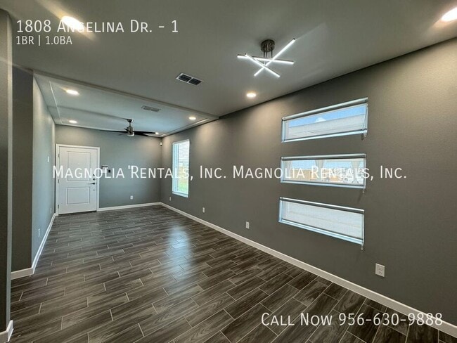 Building Photo - 1808 Angelina Dr