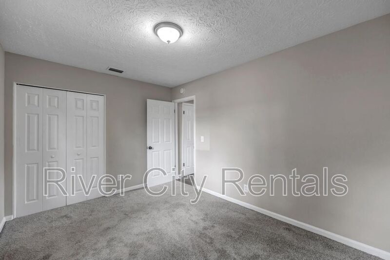Building Photo - 743 Trambley Dr E
