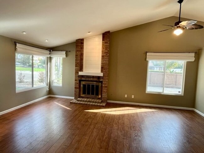 Building Photo - Village Park Single Story Home - Immaculat...