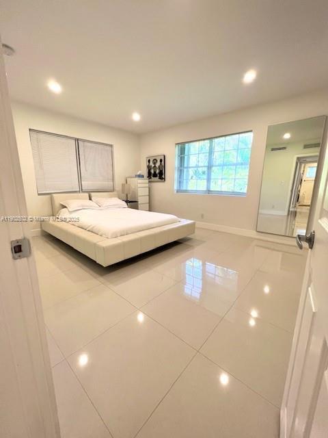 Building Photo - 1125 99th St