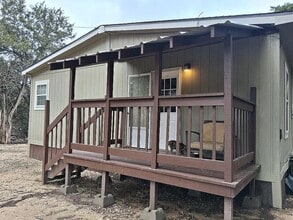 Building Photo - 536 Wright Dr