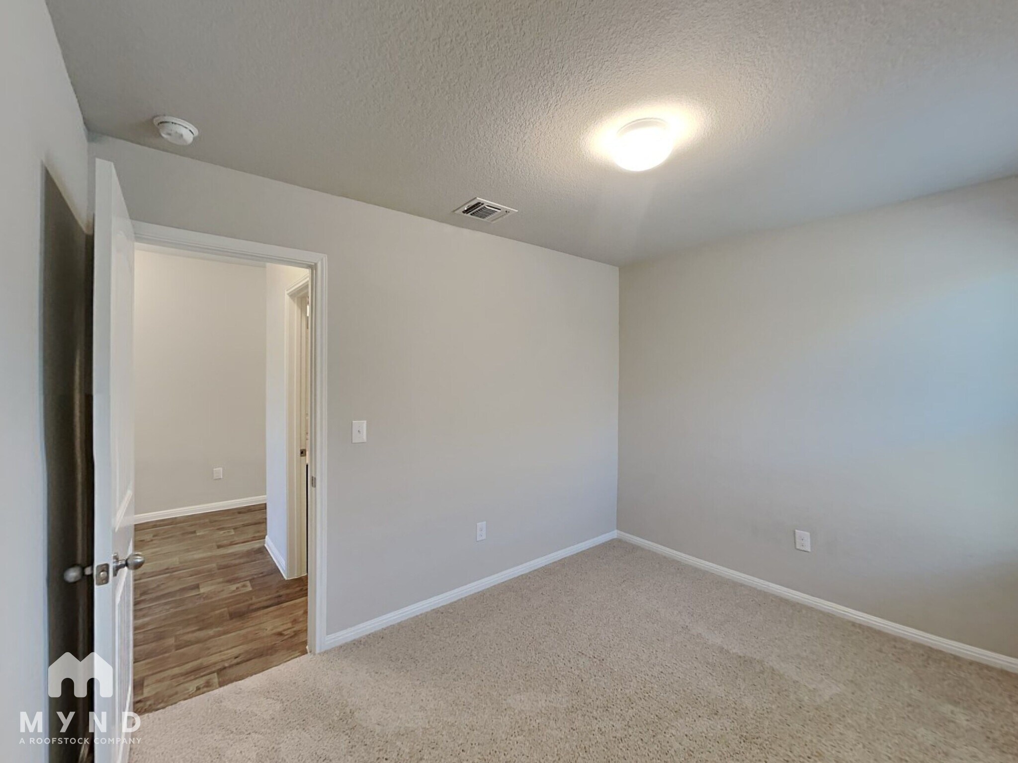 Building Photo - 10808 Seguin St