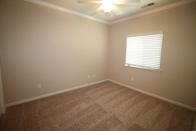 Building Photo - 10793 N Tea Party Ln