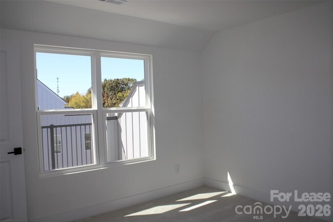 Building Photo - 1340 Hamilton St