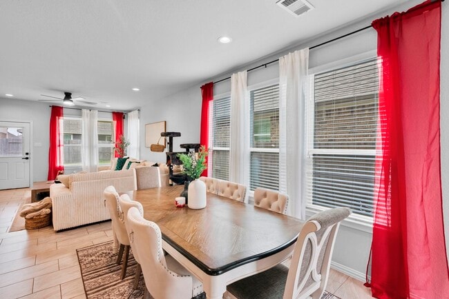 Building Photo - 2133 Windy Grove Dr