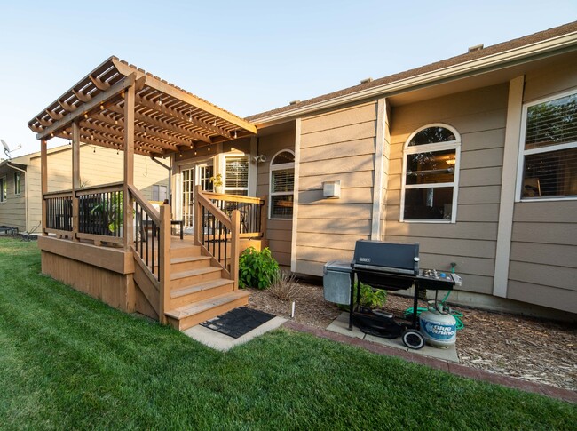 Building Photo - 5 Bedroom, 3 Bathroom house with completed...