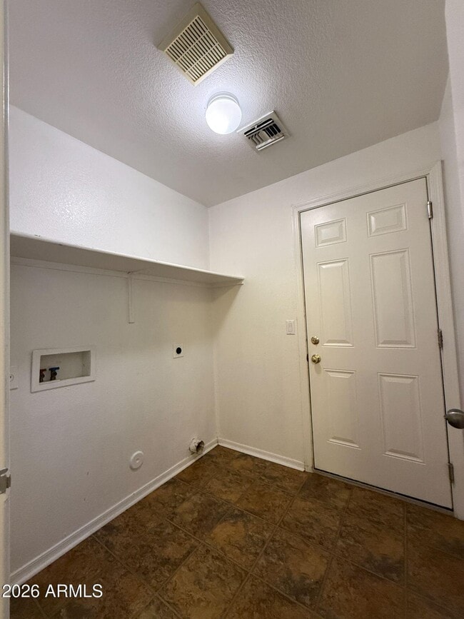 Building Photo - 13601 N 129th Dr
