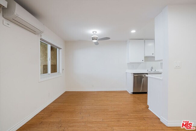 Building Photo - 918 17th St