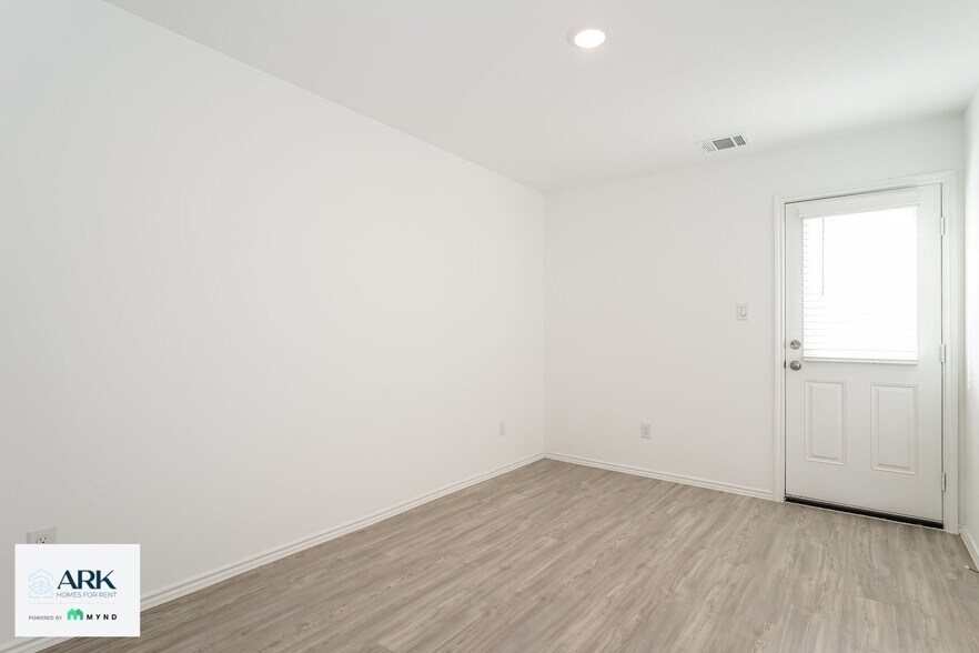 Building Photo - 8171 Nube Medina