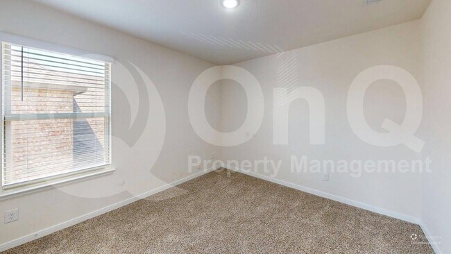Building Photo - 1400 Colonial Bluff Ln