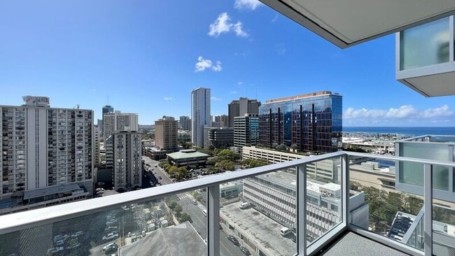 Building Photo - 629 Keeaumoku Street