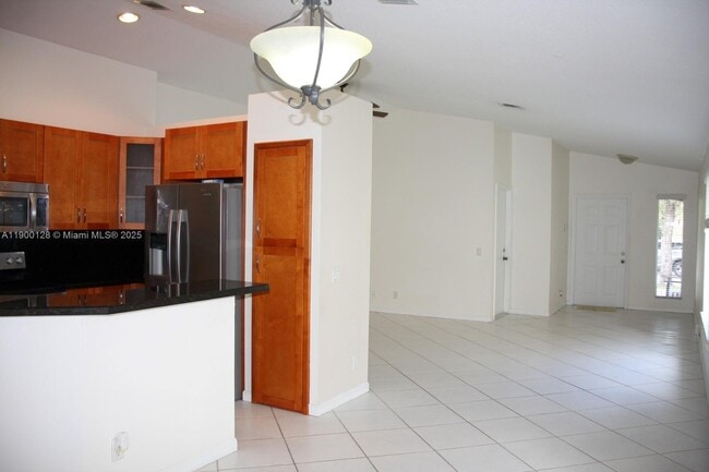 Building Photo - 1084 Golden Cane Dr