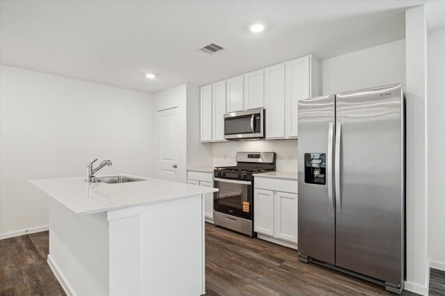 Building Photo - 15150 Willow Hts Ln