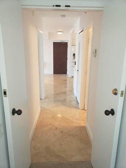 Hallway - 500 W Harbor Dr