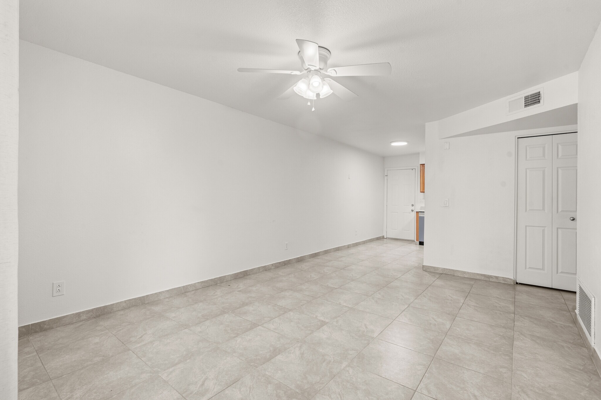 Building Photo - 1314 W 3rd St