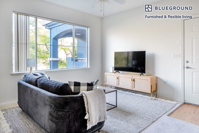 Building Photo - 1170 Beethoven Common