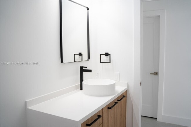 Building Photo - 10996 NW 58th Terrace