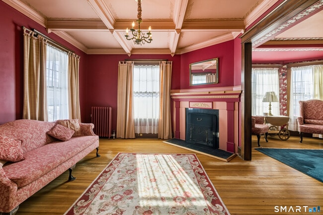 Building Photo - 87 Migeon Ave