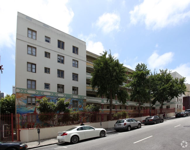 Building Photo - Ping Yuen