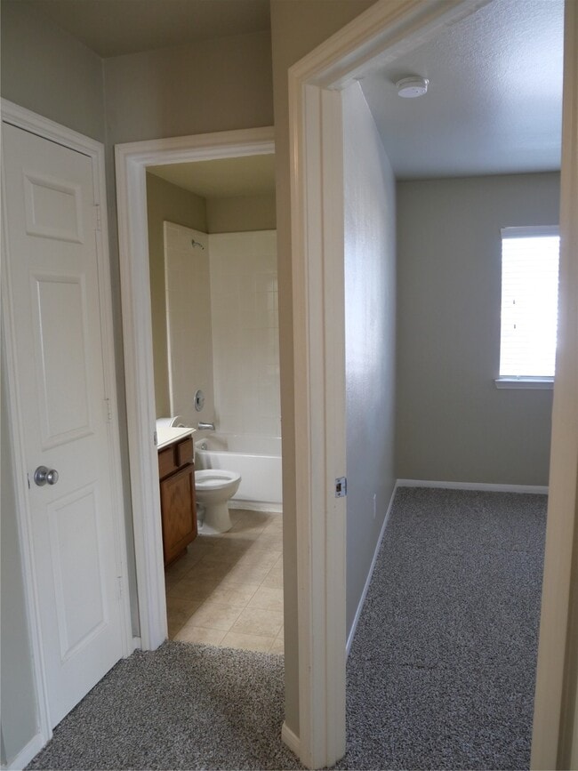 Building Photo - 1739 Nichole Woods Dr