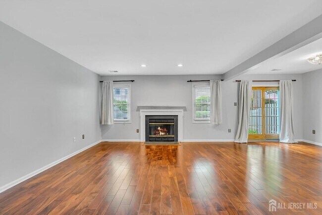 Building Photo - 31 Fair Acres Ct