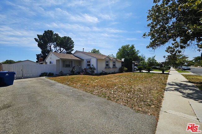 Building Photo - 15106 San Jose St