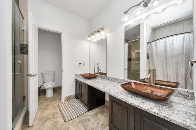 Building Photo - 146 Carson Ct