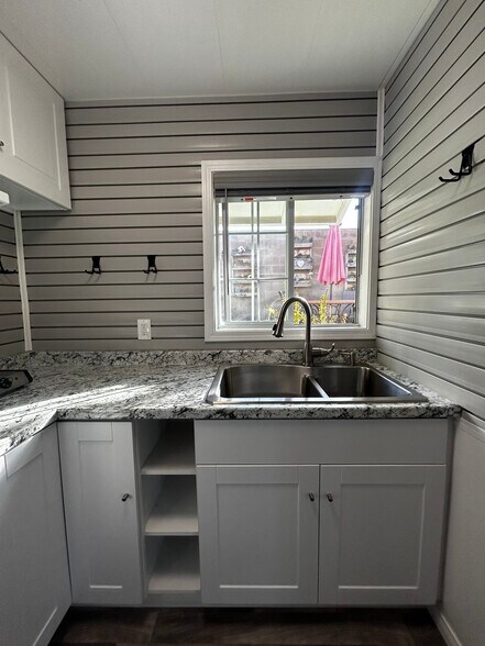 Building Photo - 30161 Westbrook Dr